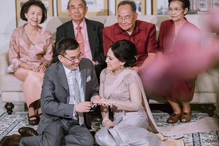 สามแหวนหมั้นให้เจ้าสาว